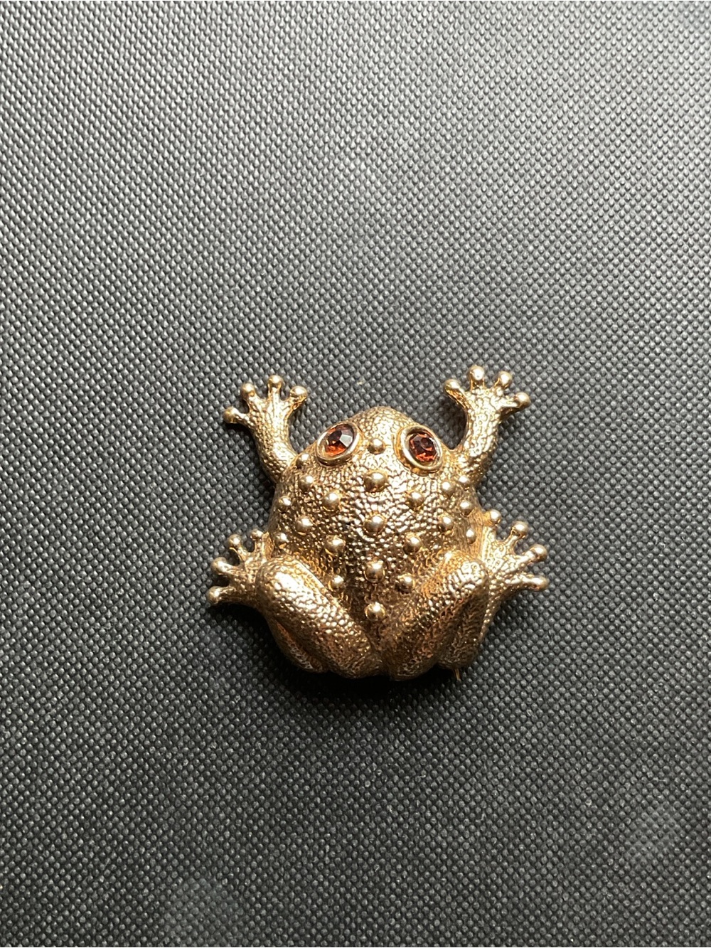 Antique Gold Tone Toad/ Frog Brooch